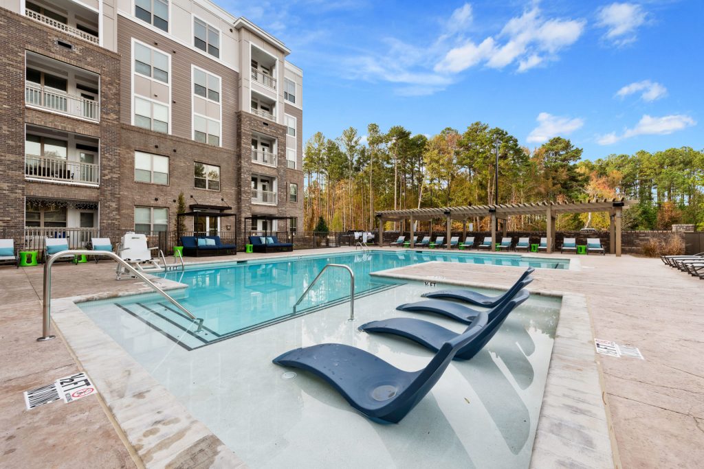 Round Hill Capital expands its US Residential Income and Growth Fund by acquiring a 205-unit apartment community in Cary, North Carolina