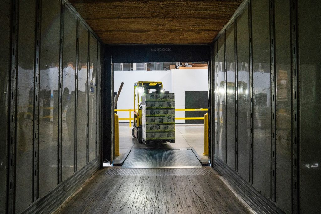 KKR, Round Hill Capital and Longridge announce the sale of their Italian Logistics Portfolio from their Elizabeth real estate fund, to EQT Exeter for €117.5m